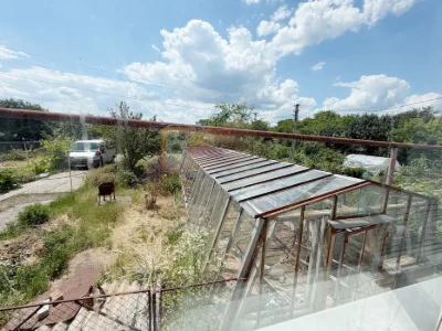 Продам дом АНД район 5 комнат,капитальный подвал,газ,14 сото