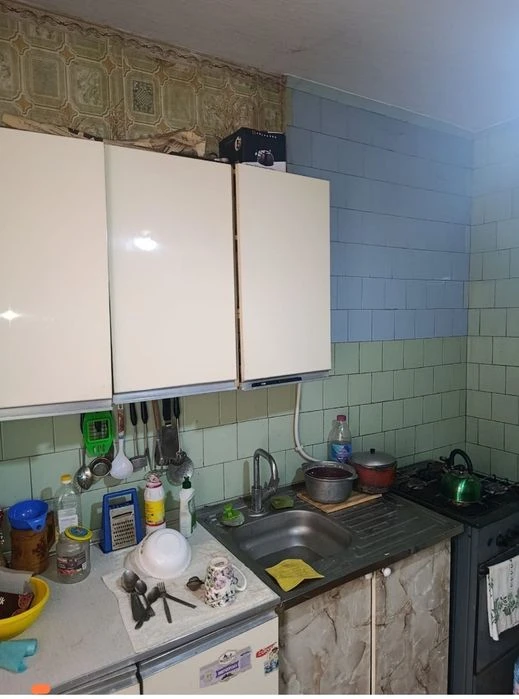 Продаж 3к квартири на Лазурнiй