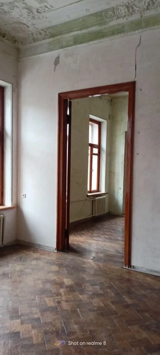 4-room apartment 136 m, Center. Darvina st. 31,