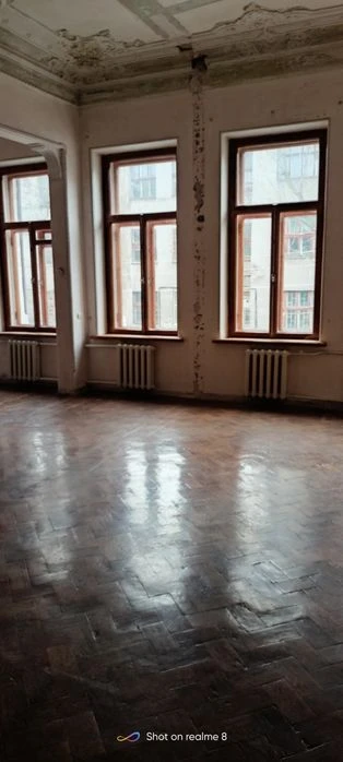 4-room apartment 136 m, Center. Darvina st. 31,