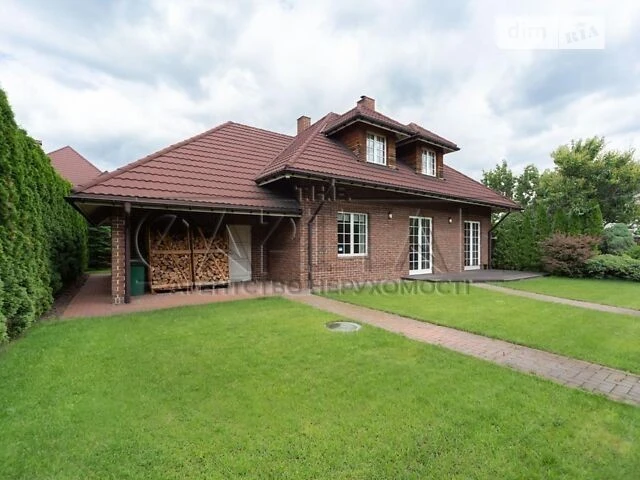 Продаж 2 поверхового будинку з ділянкою на 6 соток, 200 кв.