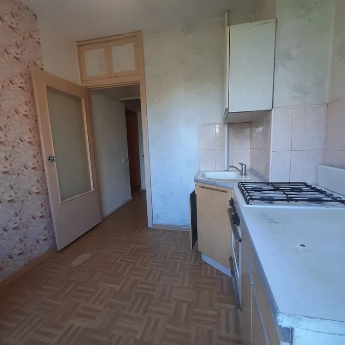 Продаж двокімнатної квартири ( Чорновола)