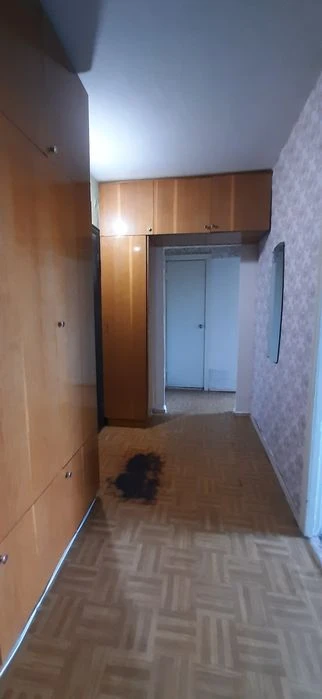 Продаж двокімнатної квартири ( Чорновола)
