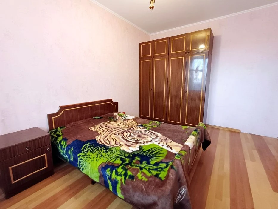Продаж 3 кімн квартири по Пр Перемоги. Центр. Меблі. Сертифі