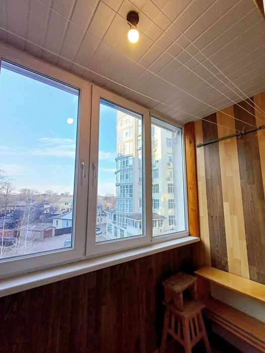 Продаж 3 кімн квартири по Пр Перемоги. Центр. Меблі. Сертифі