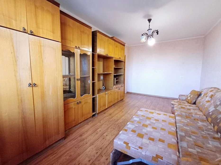 Продаж 3 кімн квартири по Пр Перемоги. Центр. Меблі. Сертифі