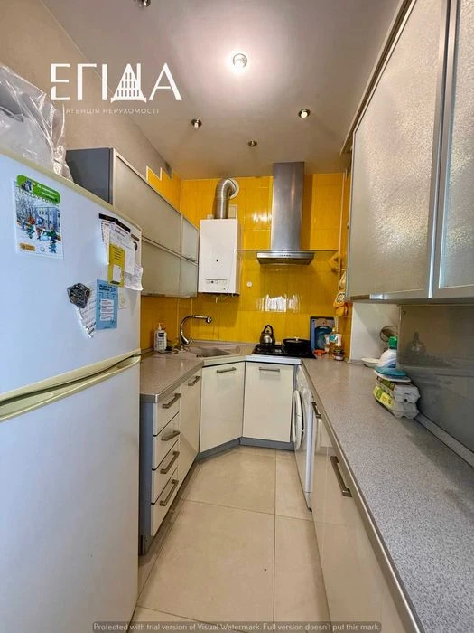 Продаж 4-кімнатноі квартири в центрі міста, площа 112 кВ. З