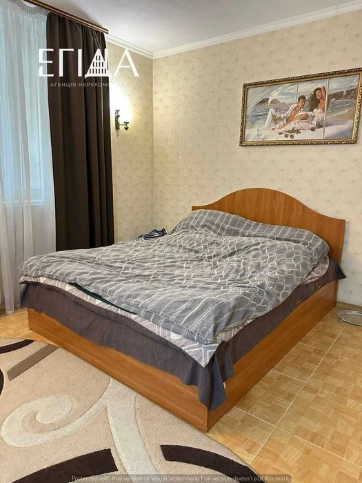 Продаж 4-кімнатноі квартири в центрі міста, площа 112 кВ. З