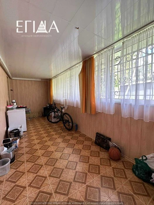 Продаж 4-кімнатноі квартири в центрі міста, площа 112 кВ. З