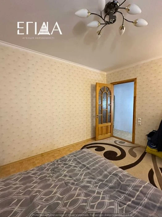 Продаж 4-кімнатноі квартири в центрі міста, площа 112 кВ. З