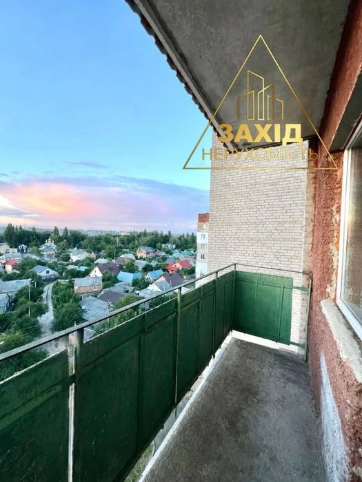 Чотирикімнатна неподалік ЖК Оселя Парк, р-н ТРЦ «Порт Сіті»,