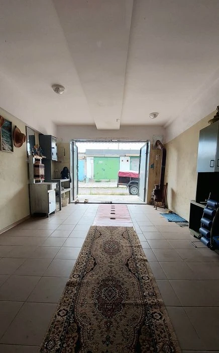 A large garage is for sale in Zaporizhia.