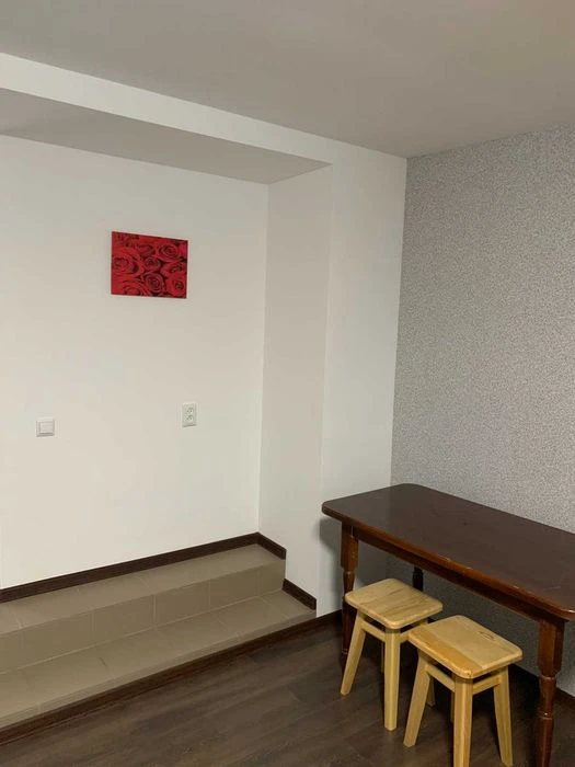 Rent a large house. Vinnytsia. 10 rooms. 20 sleeping places