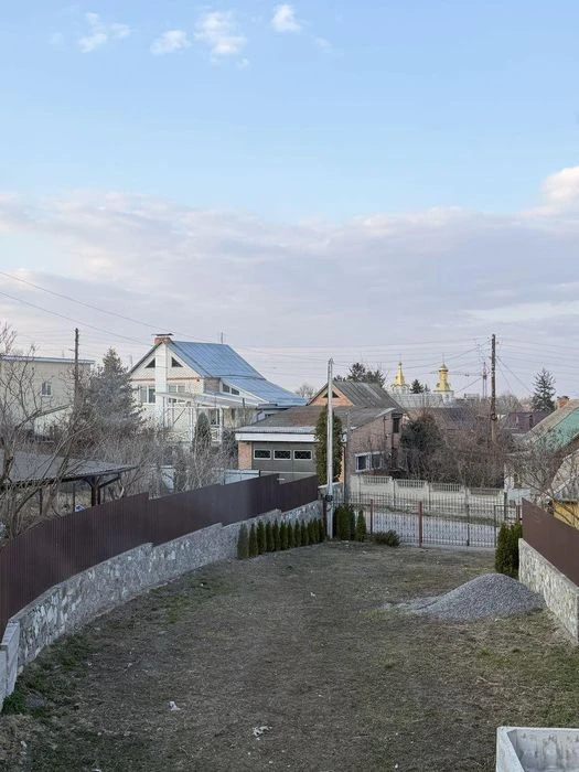 Продається 2-х поверховий будинок 125 м², на Кореї