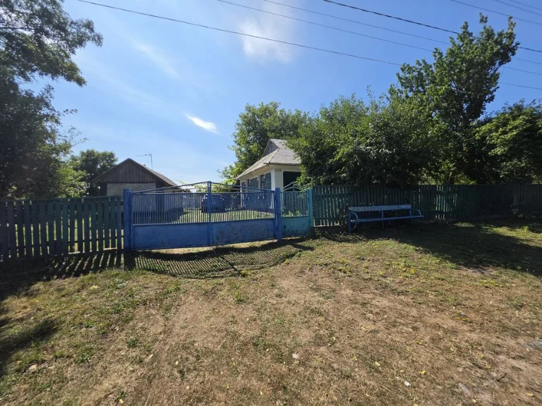 будинок в селі Слобідка 63.5 м кв. 71 сотка землі Вінницької