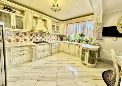 Продаж простoрого будинку мікрорайон Пирогово