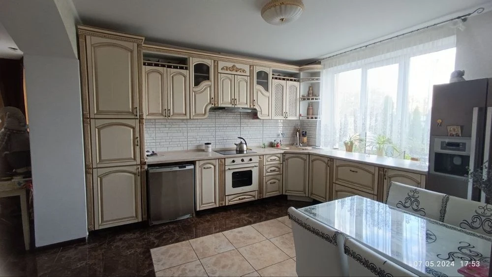 Продаж будинку Богунія