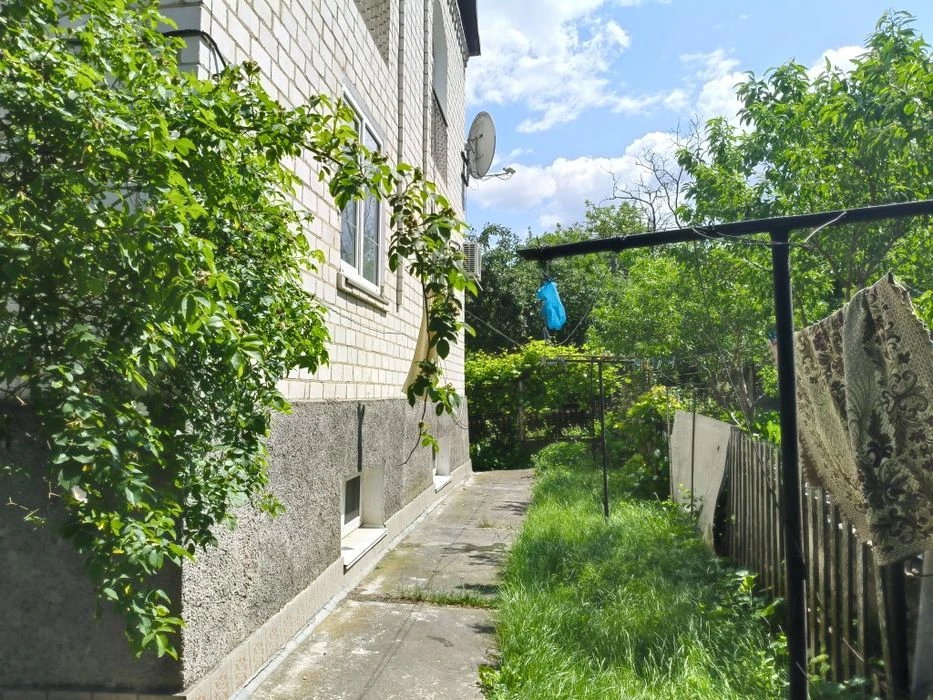 Продаж будинку на Корбутівці!