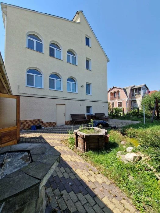 House for sale in the Pirogovo microdistrict