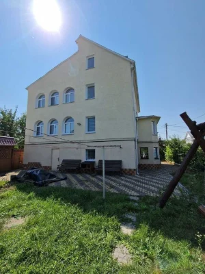 House for sale in the Pirogovo microdistrict
