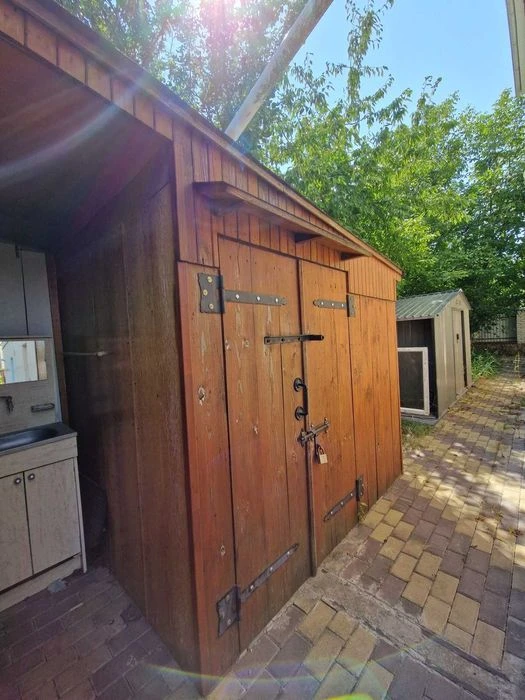 House for sale in the Pirogovo microdistrict