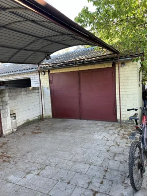 Продається двухповерховий будинокпо провулку Капітульний