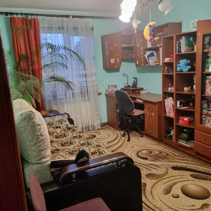 Продається двухповерховий будинокпо провулку Капітульний