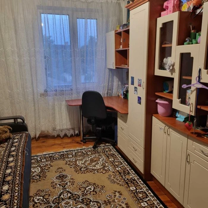 Продається двухповерховий будинокпо провулку Капітульний