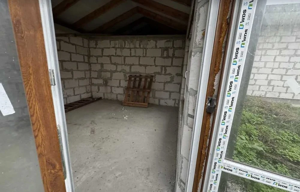 Продаж двоповерхового будинку(223кв.м.) з земельною ділянкою