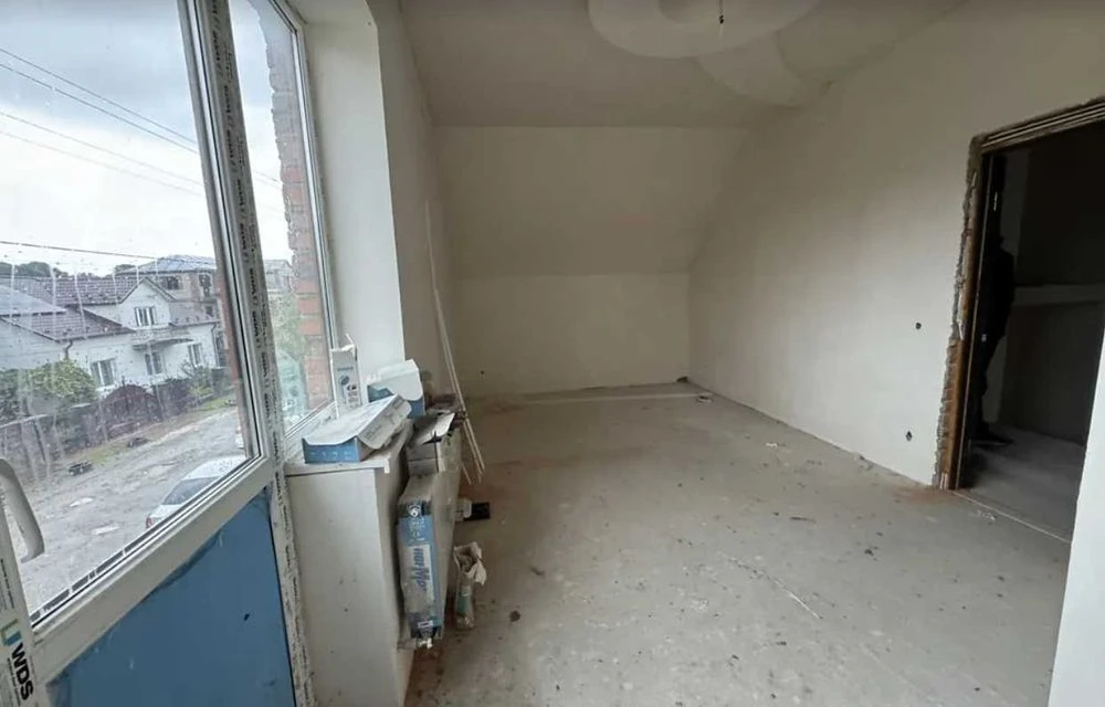 Продаж двоповерхового будинку(223кв.м.) з земельною ділянкою