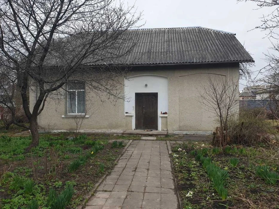 Обжитий будинок на кутовій ділянці 10,5 соток у ТОП-локації!