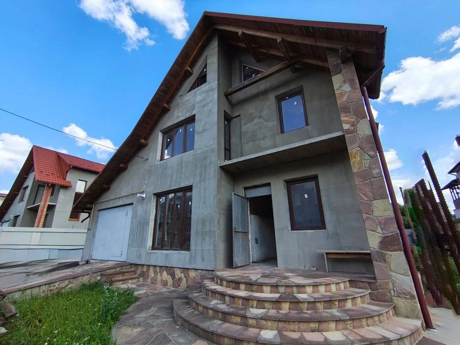 Продаж Чудового будинку по вул. Микулинецькій