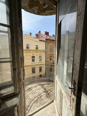 Продаж будинку 650 м2  Австрійського періоду  вул. Лисенка,5
