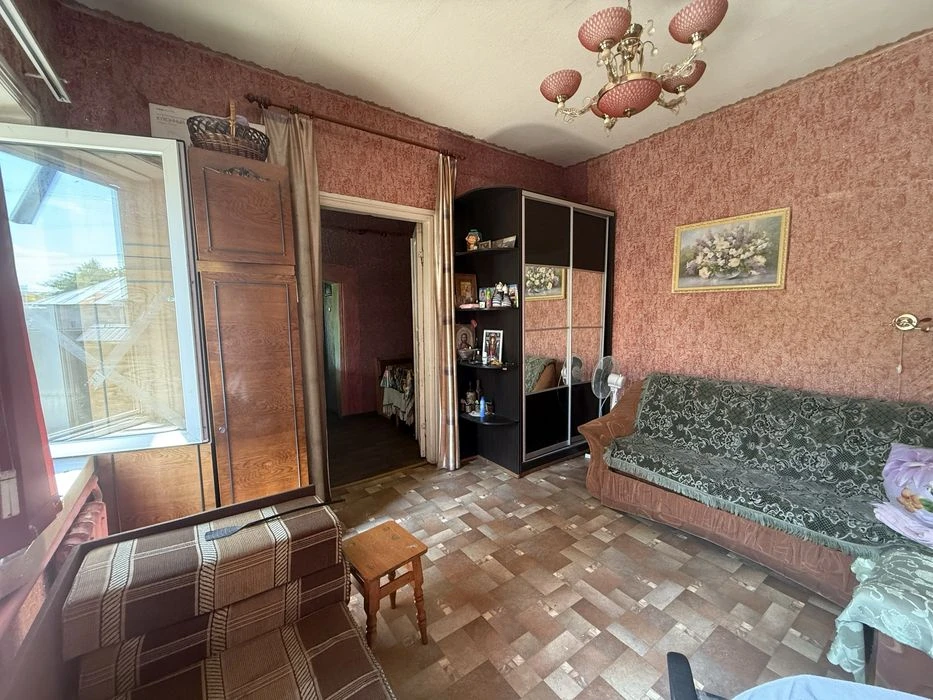 Продам 1/2 частину будинку по вулиці Ґельсінської спілки(Лом