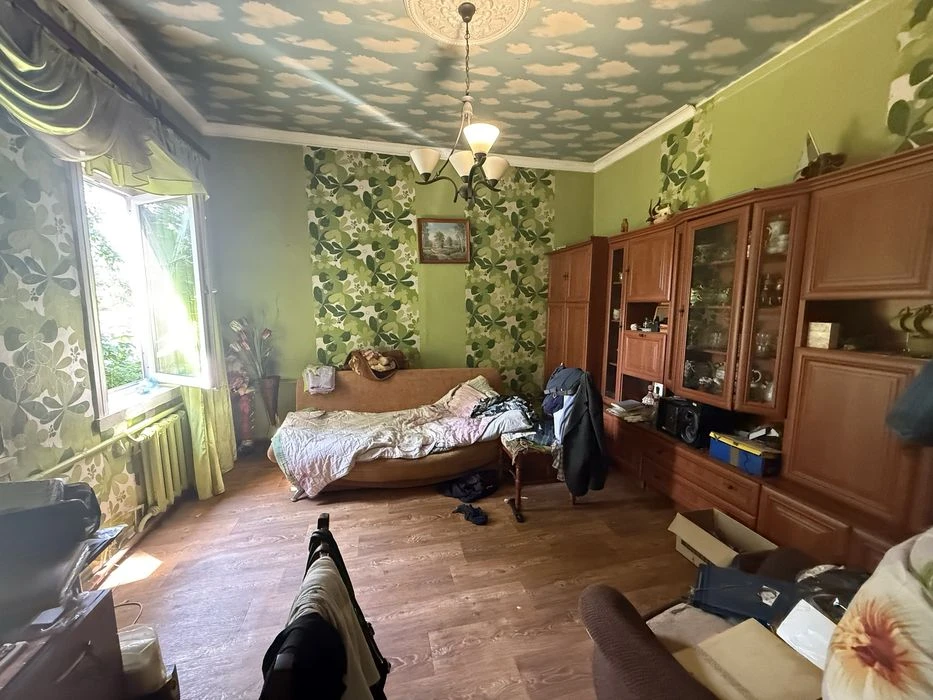 Продам 1/2 частину будинку по вулиці Ґельсінської спілки(Лом