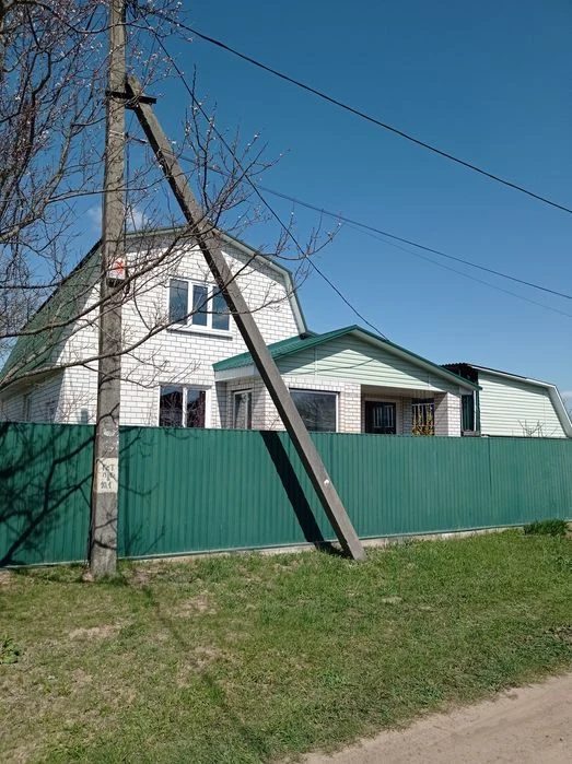 Новобудова в передмісті Чернігова. Трисвятська Слобода.
