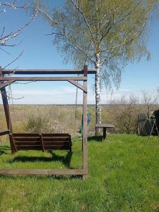 Окремо розташований будинок. 5сот. землі, є-ВІДНОВЛЕННЯ .