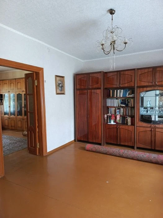 Продаж будинку 110 м ² в Чернігові поруч із пляжем