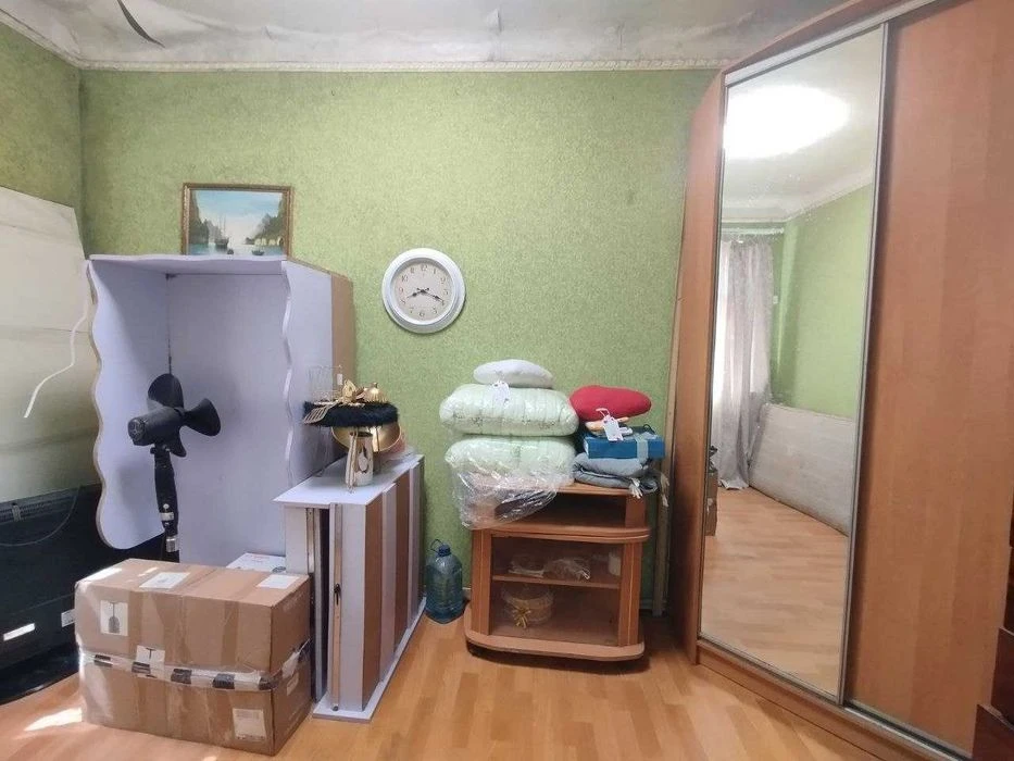Продам 5комн. дом на Немышле, метро "Дворец Спорта", Новые Д