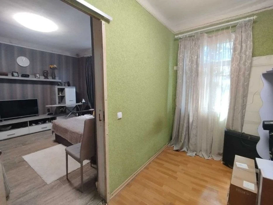 Продам 5комн. дом на Немышле, метро "Дворец Спорта", Новые Д