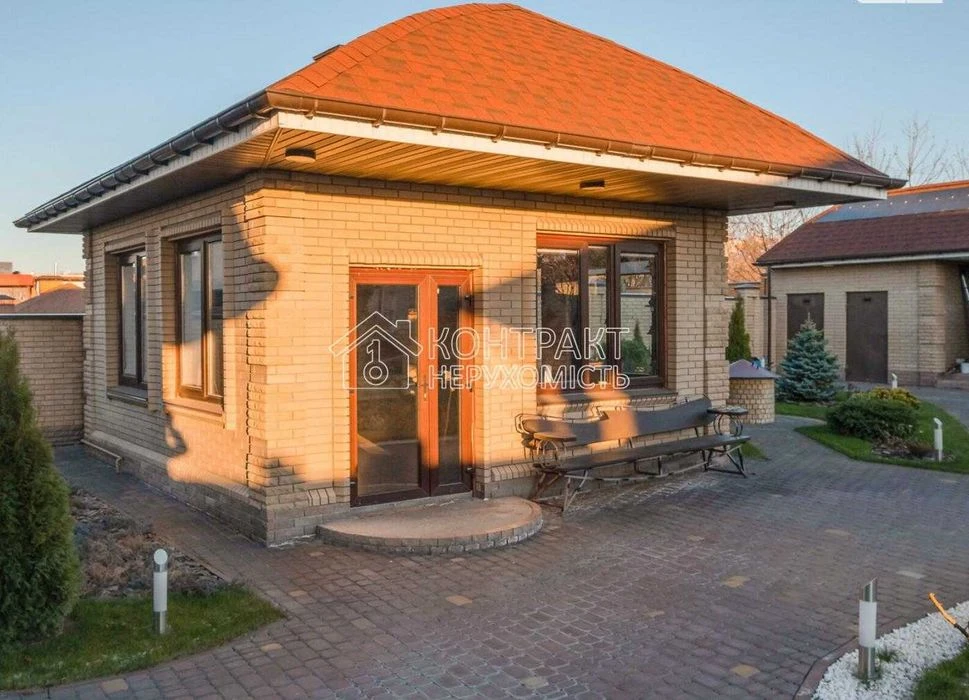 Продаж будинку з гаражем та ділянкою, Олексіївка