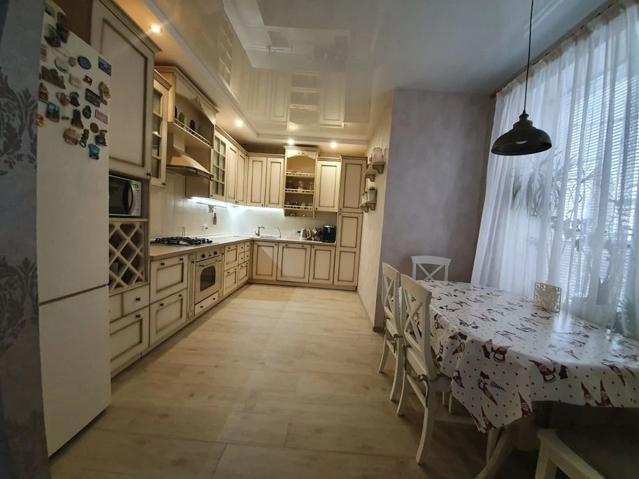 Продам будинок наприкінці Роменської