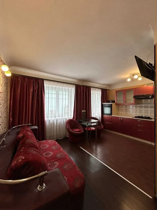 Продам 2к квартиру в Центре на Челюскина 51м.кв.