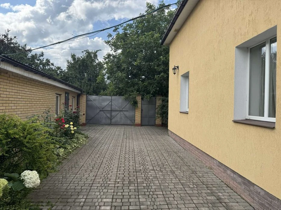 Продам будинок вул. Роменська
