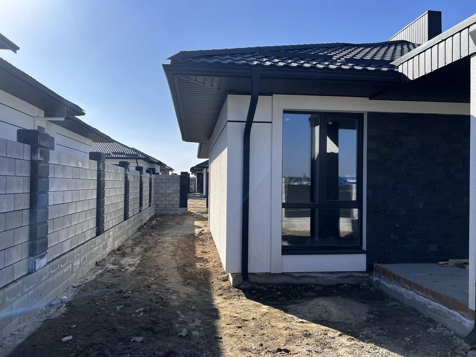 Котедж біля самого Епіцентру, від забудовника