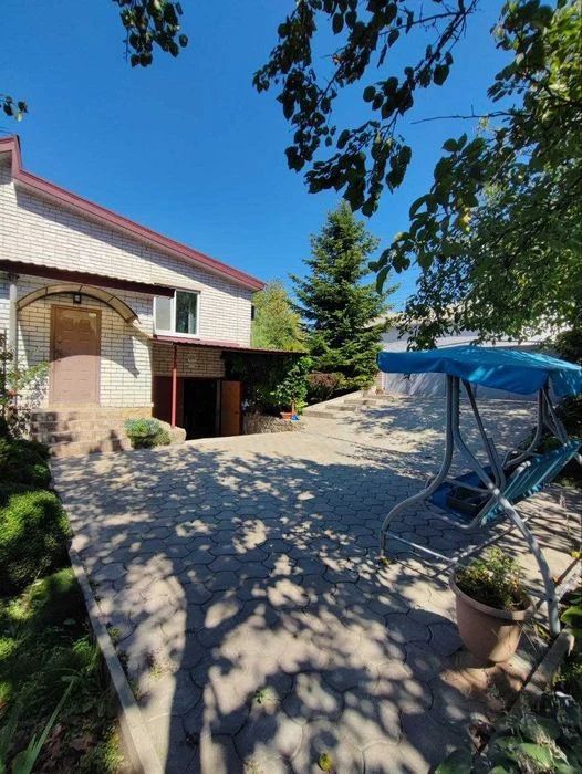Продам цегляний якісний будинок 129 м2 по  вул.Татарська