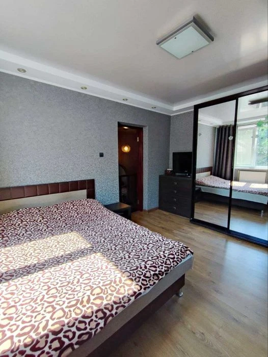 Продам цегляний якісний будинок 129 м2 по  вул.Татарська