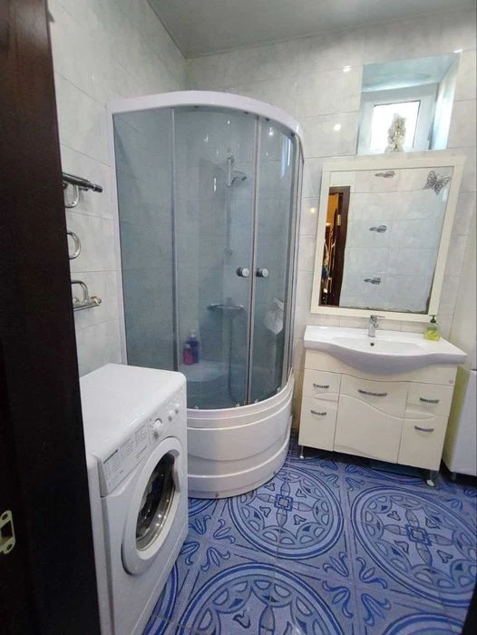 Продам цегляний якісний будинок 129 м2 по  вул.Татарська
