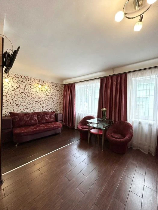 Продам 2к квартиру в Центре на Челюскина 51м.кв.