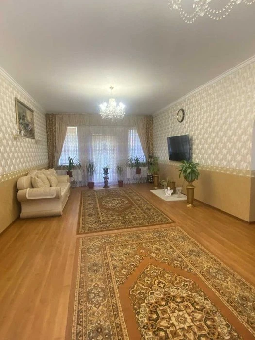 Продам дом  на 10 сотках в ж/м Черноморка в Царском селе  ул